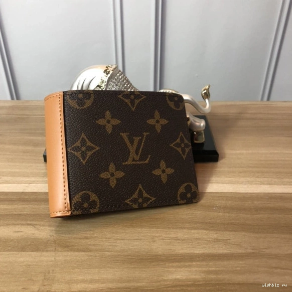 WIS MULTIPLE LOUIS VUITTON WALLET 0811